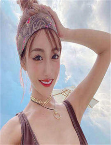 日本 v-京城土豪美女聚会堪比海天盛筵